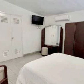 Renta de maravilla casa independiente en Nuevo Vedado - Img 122739604