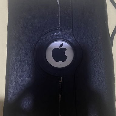 iPad de uso en buen estado en 25 dólares o euros( MN no se acepta) en Playa. Al WhatsApp interesados. Detalles a continu - Img 123426013