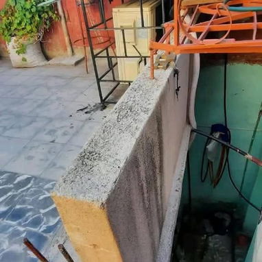 Se vende o se permuta casa ubicada en Heredia #507 bajos entre San Agustín y Barnada la cual consta de 3 cuartos, sala, - 8/10