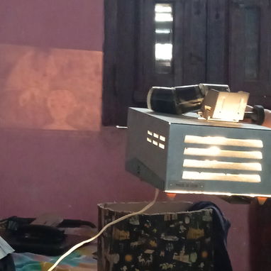 Proyector y videocasetera - Img 123128941