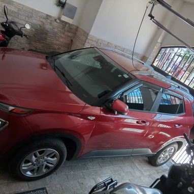 Hyundai Santa Fe , sonata , venue . Nissan pathfinder - 3/5