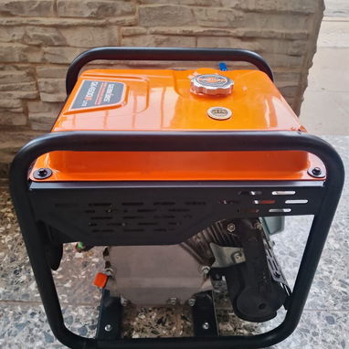 Planta Marca genkins Inverter de 4500w, es solo de 110 levanta de todo es una mostra de planta ,ya tiene hecho para gas - 2/4