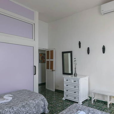 📱 Apartamento de Lujo con Vista al Mar y Paseos en Auto Clásico - Img 116115645