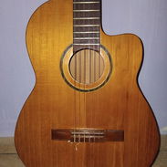 Guitarra acústica en perfecto estado a la venta - Img 56288054