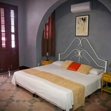 Alquiler de casa con piscina en Miramar, Playa. Renta de casa con piscina en Playa para grupos grandes - 4/9