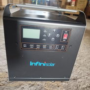 Estación de energía todo en 1 INFINISOLAR. DE 2.5 aguanta hasta 1800 watts de paneles - Img 55884463