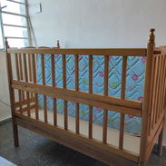 Vendo cuna de uso con colchón - Img 55252475