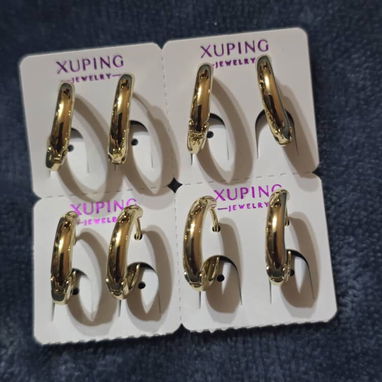 Aretes y argollas medianas, de oro laminado, calidad garantizada 💯 - 2/5