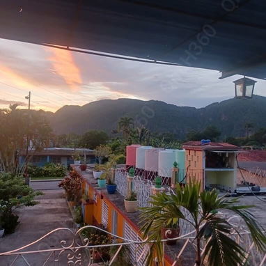 RENTA hostal de 5 habitaciones y piscina en el VALLE DE VIÑALES  con Qba Hostin 360 - 5/10