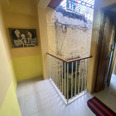 En venta casa colonial en la Habana Vieja. Toda la esquina, excelente para negocio!! - 4/10