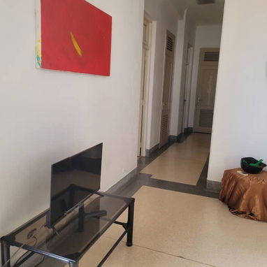 🔑COD.Z RENTA POR TIEMPO INDEFINIDO Y RENTA POR DIAS DE APARTAMENTO EN EL VEDADO. TIENE PANEL SOLAR✨ - 4/7