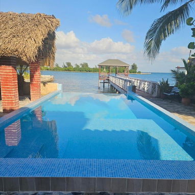 Cod.Z ✨ Renta de Lujo en Santa Fe | Casa con Piscina + 2 Jacuzzis 💎 - Img 118081197