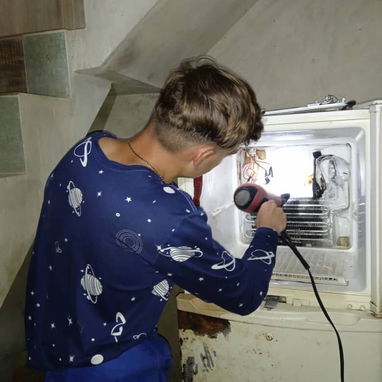 Mantenimiento y montaje de Split junto a los refrigeradores - Img 111611237