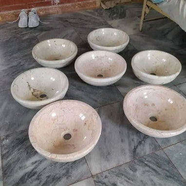 💢 Tenemos planchas de mármol para mesetas, losas para piso , rodapié y lavamanos . variedad de colores y medidas. Tambi - 5/7