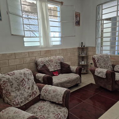 Venta de casa biplanta en Santo Suarez cerca de Santa Catalina. - 10/10
