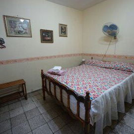 Se vende Hostal de 5 Cuartos con 4 Baños en El Vedado, de excelentes condiciones y confort alto - 4/10