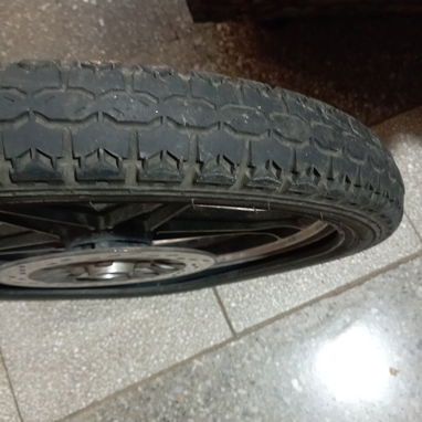 Vendo llanta de GN-125 New con disco, goma y rodamientos en 90 usd - Img 124816366