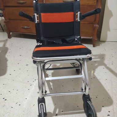 Vendo Silla de ruedas y andador de usos - Img 120320183