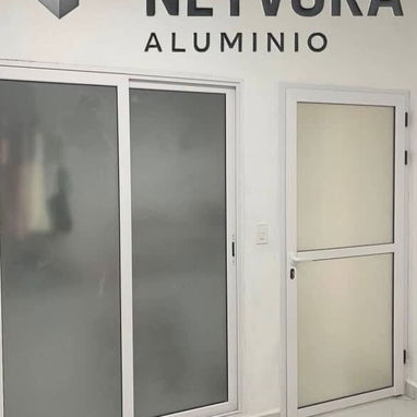 Carpintería de Aluminio y Crsitaleria - Img 118719044