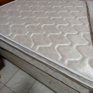 Camas personales con colchon y box spring, en buen estado - Img 55491853