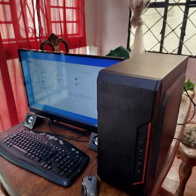 Se vende computadora - 2/4