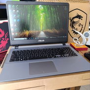 Laptop Asus Y5000U impecable, unico detalle que el cargador se rompio. - Img 56039824
