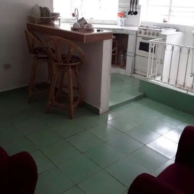 Casa en Centro Habana ( puerta de calle) - 2/5