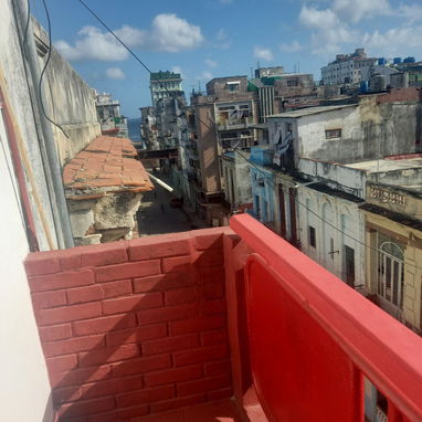 RENTA DE APARTAMENTO DE 1 HAB EN CENTRO HABANA A ESTUDIANTES EXTRANJEROS. - 10/10