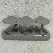 Set de 3 envases para especias con cucharitas en 3200 cup - Img 54833261