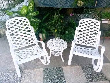 Hermosos juegos de sillones de aluminio fundido esmaltados en blanco o negro - Img 67828470
