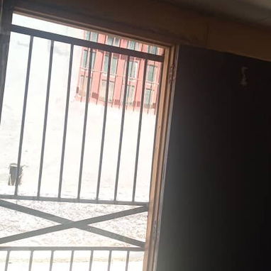 SE VENDE CASA EN LA HABANA VIEJA SISTEMA ELECTRICO SOTERRADO EN 12MIL USD SOY LA PROPIETARIA NOOO CORREDORES - Img 121764825