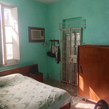 馃崁 Se vende casa en altos de biplanta ubicada en el Reparto Santo Suarez perteneciente al Municipio 10 de octubre 馃崁 - Img 115343390