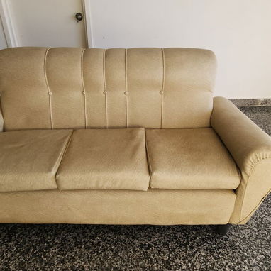 SE VENDE JUEGO DE SALA COMPLETO – COLOR BEIGE - 5/8