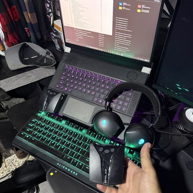 Vendo o cambio laptop y accesorios Alienware - 3/5