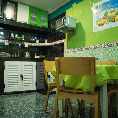 RENTA hostal de 5 habitaciones para 11 personas EN EL VEDADO CAPITALINO, con Qba Hostin 360 - 8/10