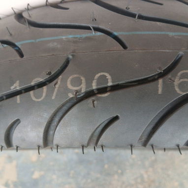 Vendo goma de moto nueva 110/90/16 - 2/2
