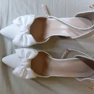 Vendo tacones blancos - Img 56044727
