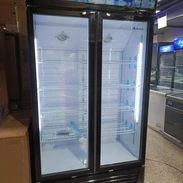 Exhibidora Vertical 20 pies Milexus Con Doble Puerta con cerradura y llave Precio $1000 USD - Img 55273958