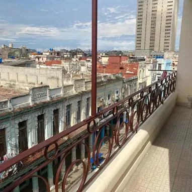 Venta en centro habana - Img 122650593