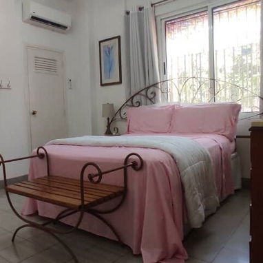Renta de Apartamentos por Dias para Turistas Extranjeros en el Area Residencial del Vedado, La Habana. Cuba - 9/10