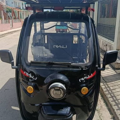 TRICICLO ELÉCTRICO RALI (DE USO) CON PANEL SOLAR - 2/3