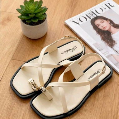 Sandalias de goma ideal para las vacaciones - 2/3