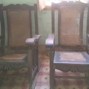 Sillones antiguos de madera buena - Img 58281239