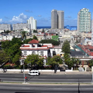 Renta de Casa en el Vedado - Img 116468697