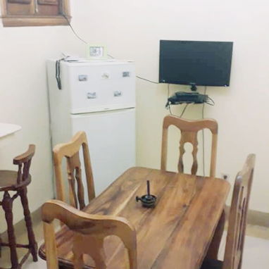 🏠 Renta de Apartamento Habana Vieja. 2 habitaciones por 35 usd la noche. 🛫 Recogida en el aeropuerto. 📶 Wifi 24 horas - Img 117559855
