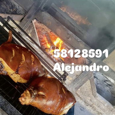 Comida cubana , puerco asado , pierna asada - 2/10