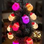 Guirnaldas de 2.50 metros. Son de colores y las luces tienen figura de papá Noel - Img 58169330