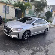 HYUNDAI ELANTRA 2019 – AUTOMÁTICO Y EFICIENTE - Img 55957775