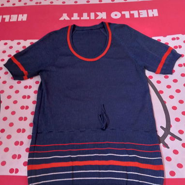Shor  de mujer. Azul  claro. Talla M y pulove  de mujer. - 2/2