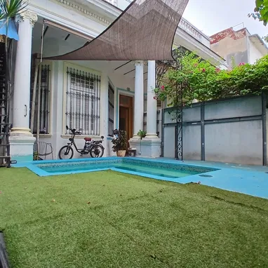Residencia piscina vedado 7 ctos garaje - 6/10
